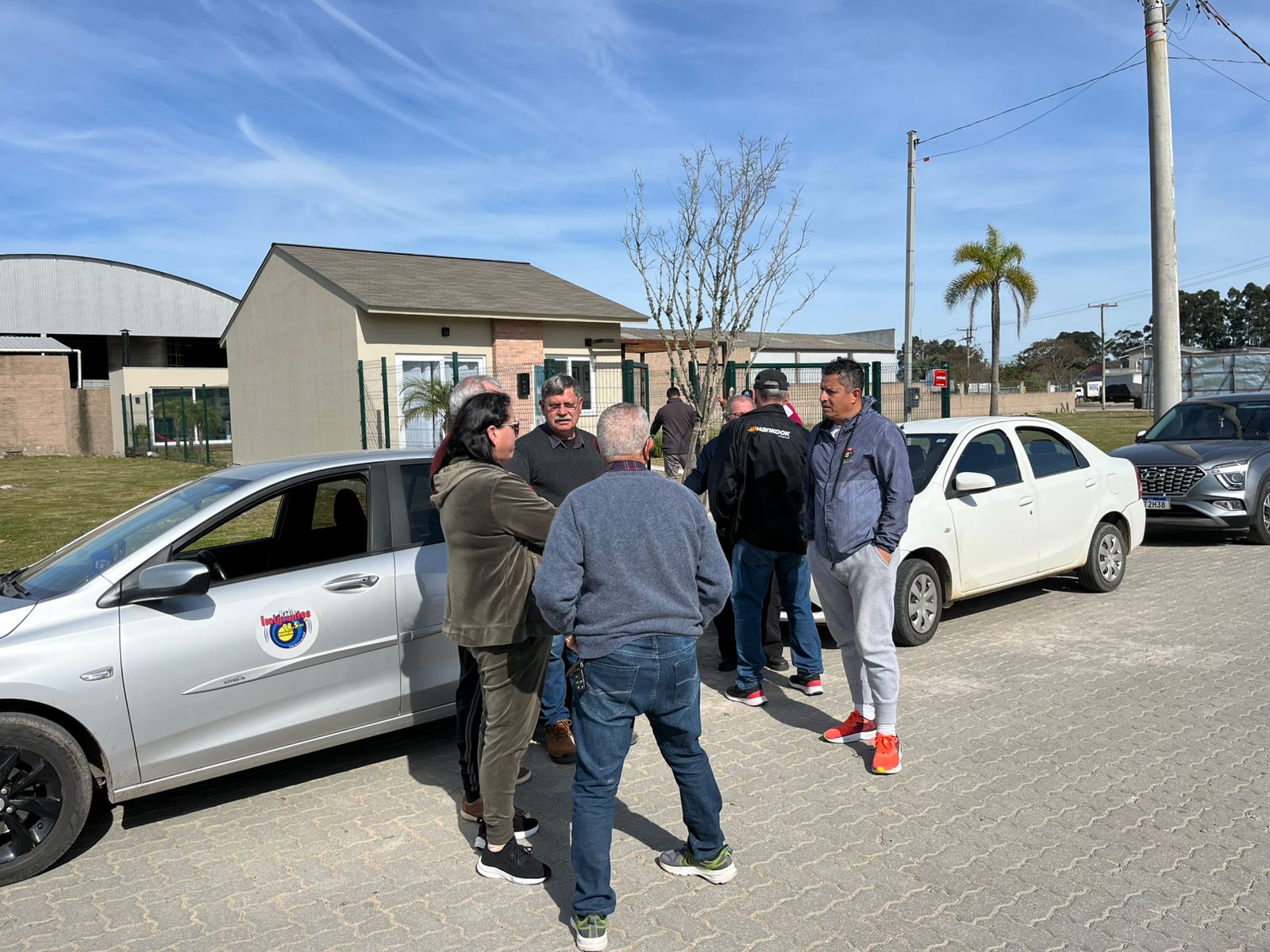 REUNIÃO COM EMPRESÁRIOS, DEFESA CIVIL E SANEP PARA DEFINIR ESTRATÉGIAS PARA O FIM DOS ALAGAMENTOS NO FINAL DA AV. FERNANDO OSÓRIO.